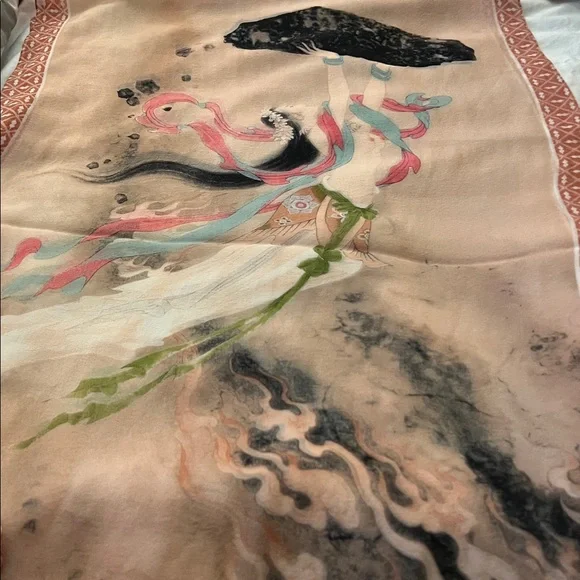 Elegant vintage 100% Silk Scarf with Artistic Design - Picture 6 of 8